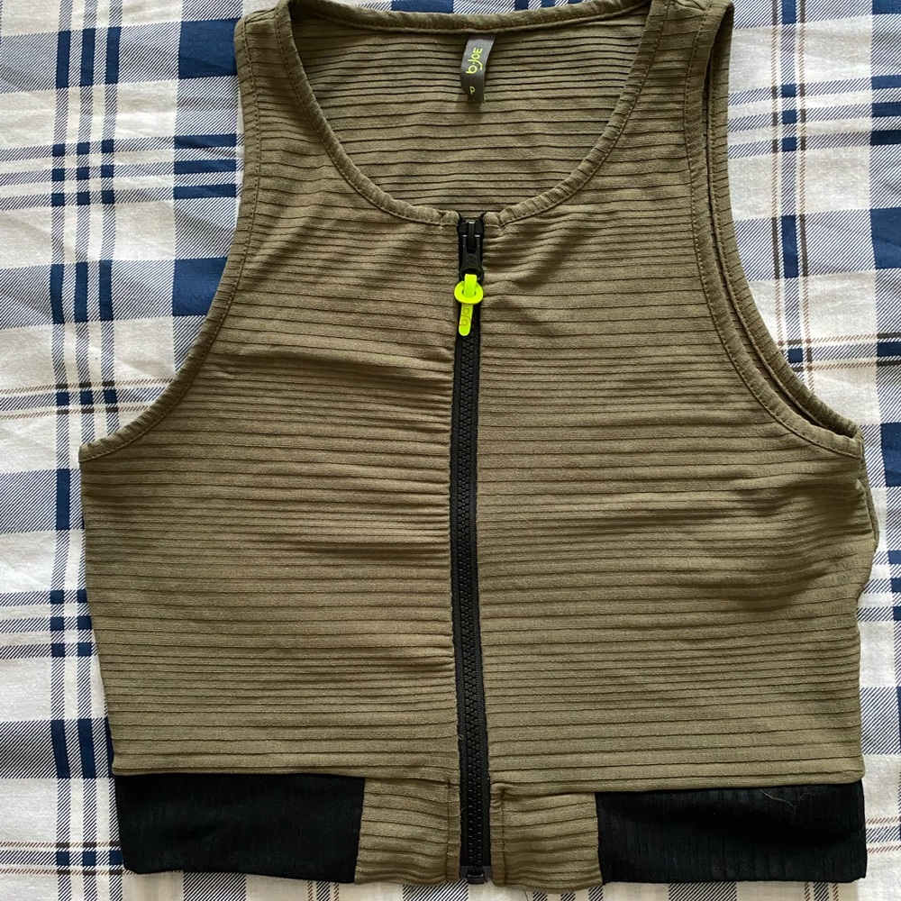 Green blouse never used, Brazilian brand